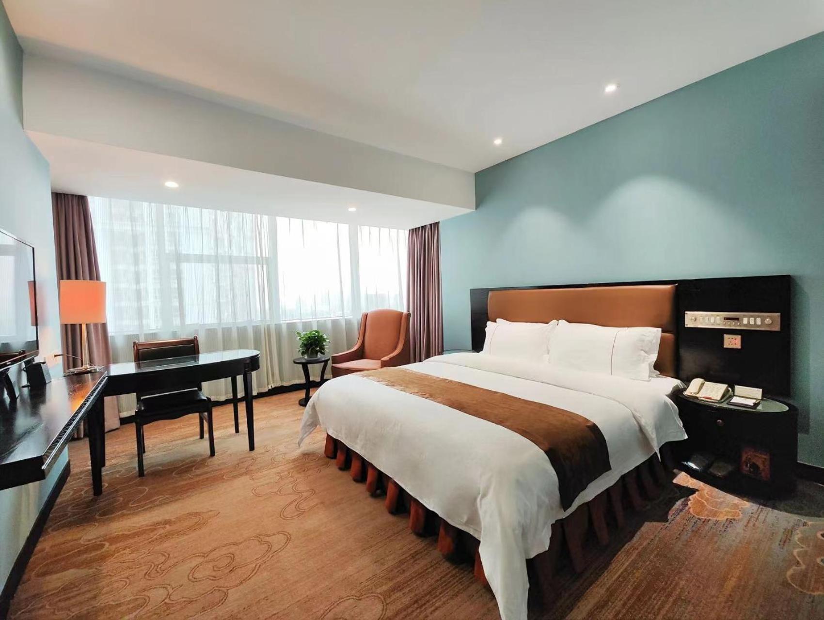 Skyline Plaza Hotel Guangzhou Exterior photo