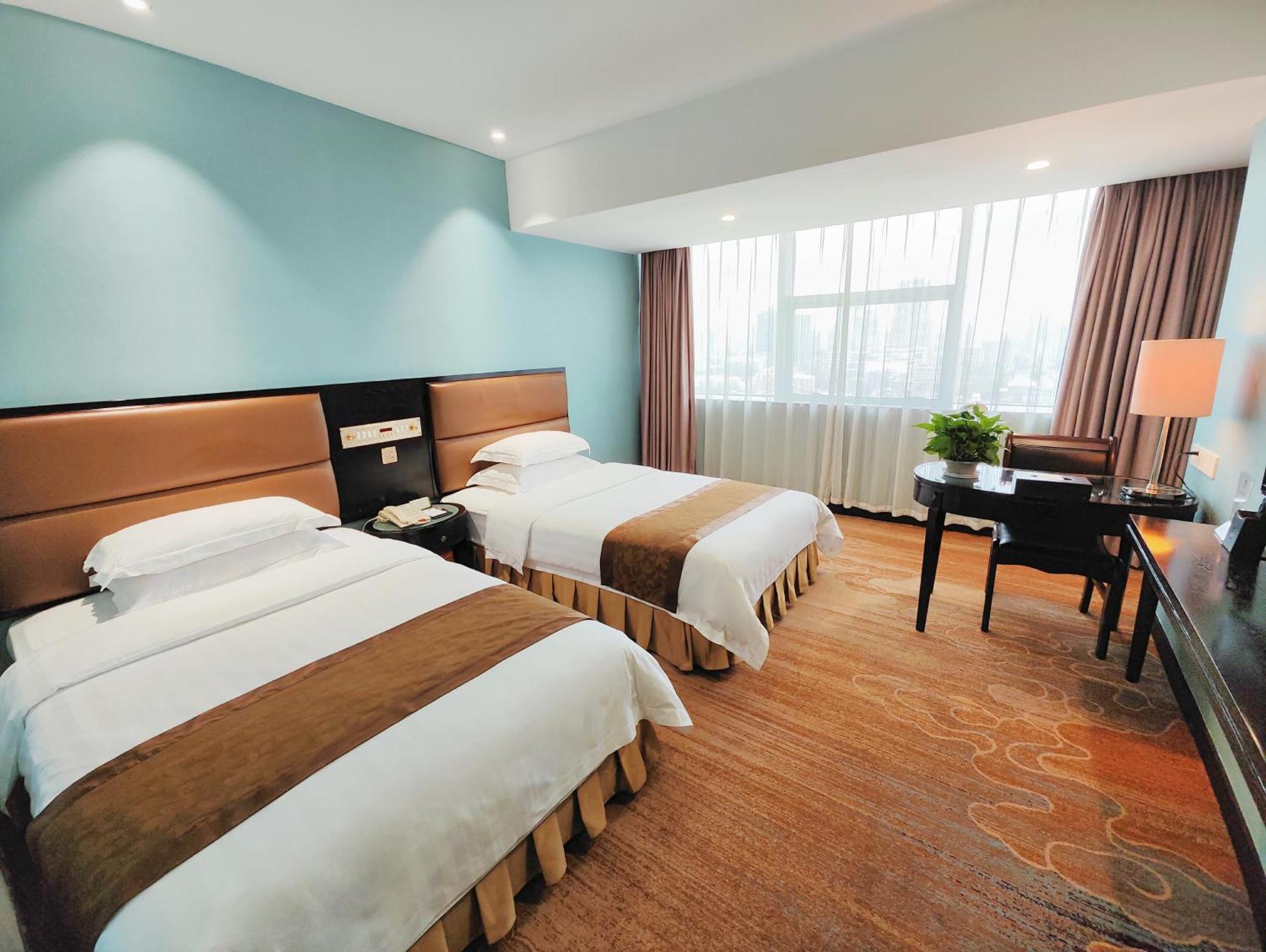 Skyline Plaza Hotel Guangzhou Exterior photo